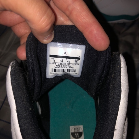Men’s Jordan’s size 11 - Picture 4 of 4